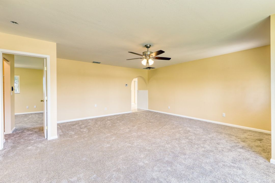 1321 NE 17th St, Cape Coral, FL 33909