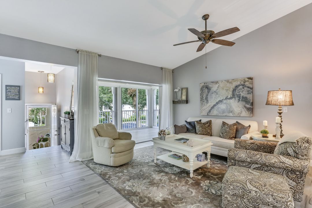 104 Tuscana Ct #805, Naples, FL 34119