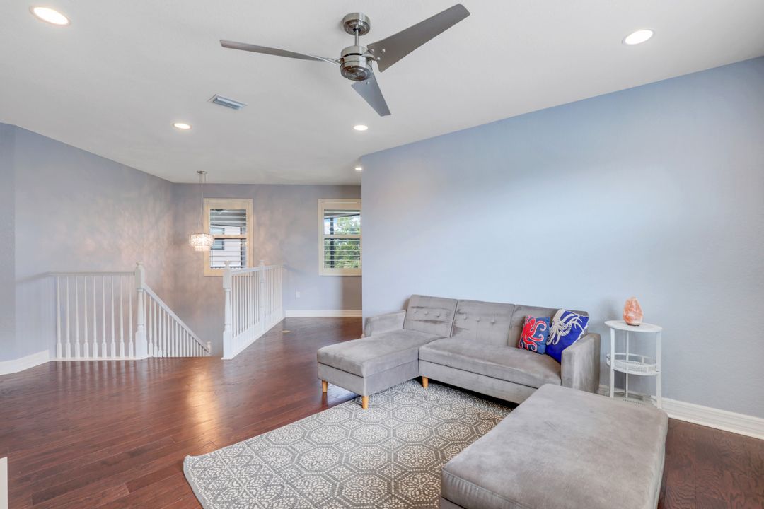 3082 Hudson Ter, Naples, FL 34119