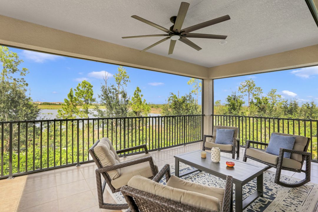 2934 Cinnamon Bay Cir, Naples, FL 34119