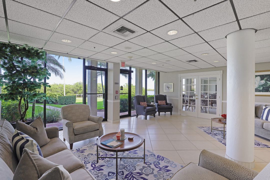 17 Bluebill Ave #1005, Naples, FL 34108