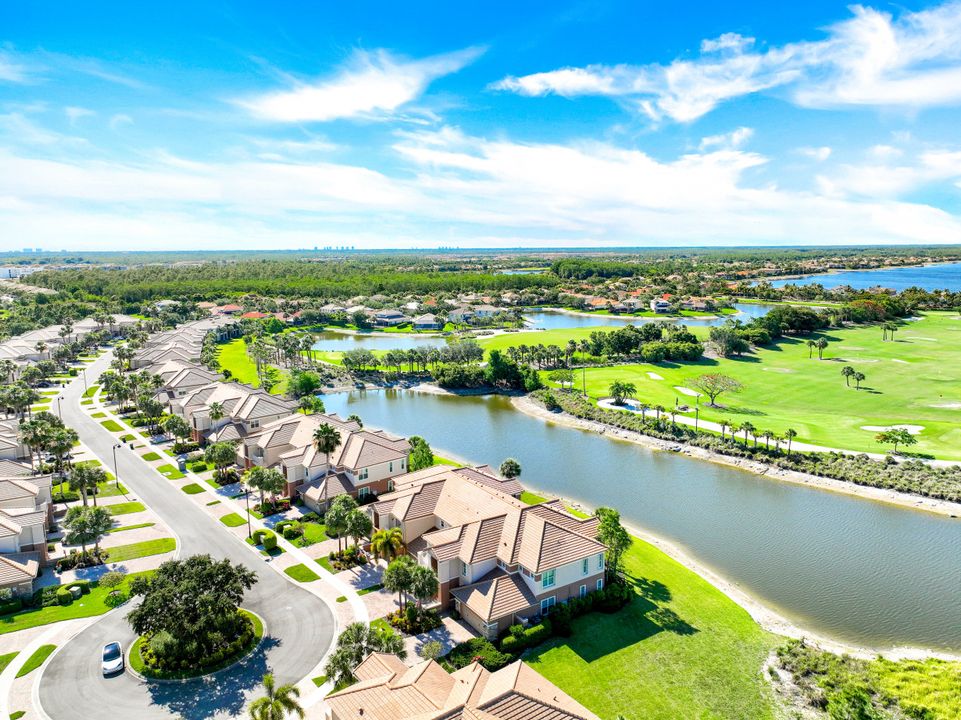 9220 Quartz Ln #201, Naples, FL 34120