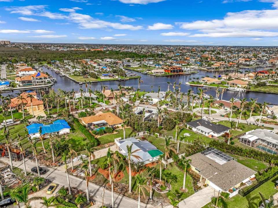 229 Bayshore Dr, Cape Coral, FL 33904