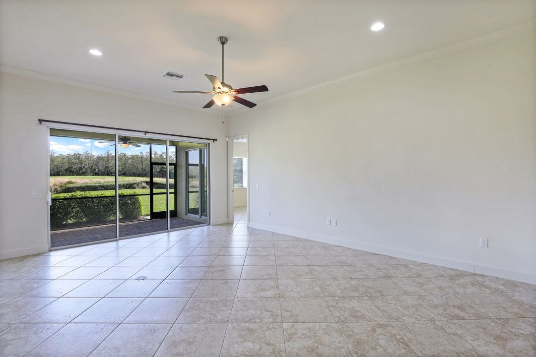 9106 Limestone Ln, Naples, FL 34120