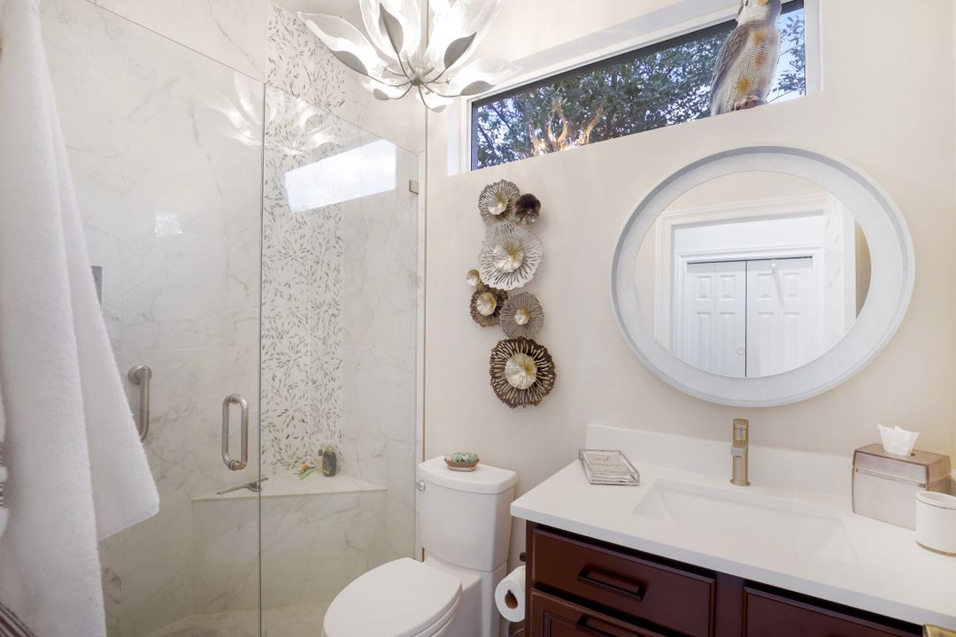 8586 Gleneagle Way, Naples, FL 34120