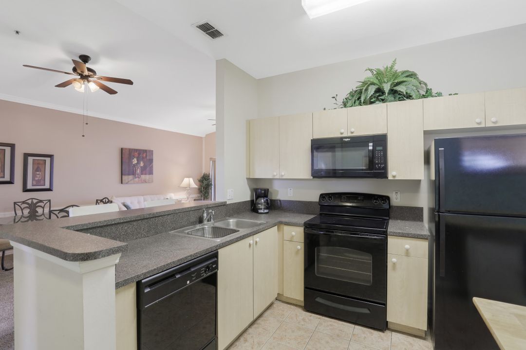 15369 Bellamar Cir, Fort Myers, FL 33908