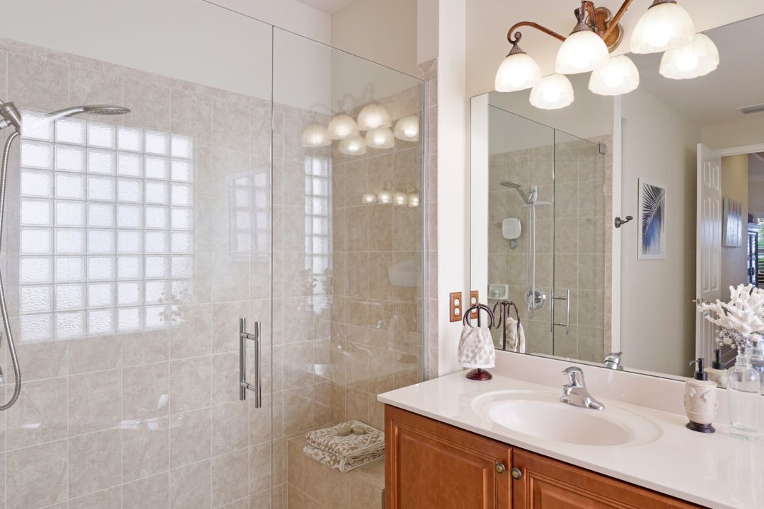 2025 Isla De Palma Cir, Naples, FL 34119