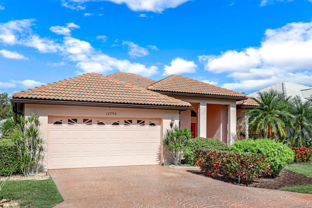 12790 Hunters Ridge Dr, Bonita Springs, FL 34135