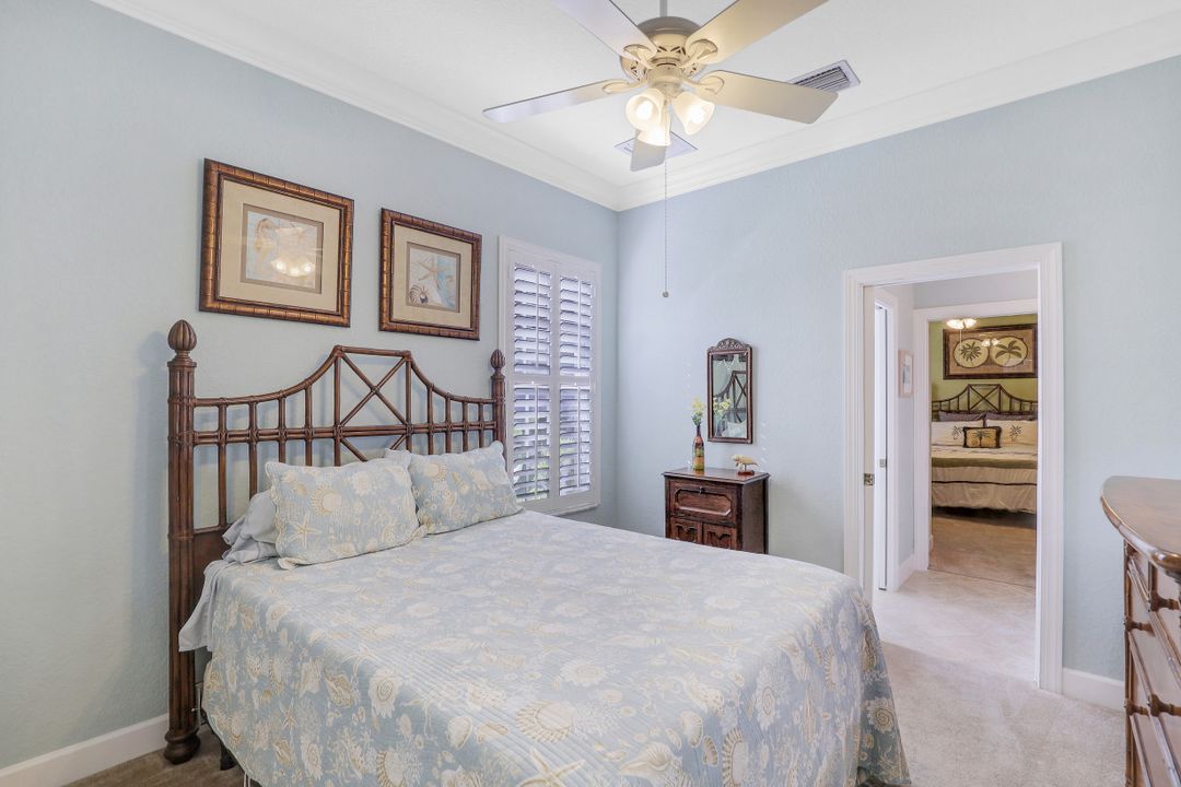 8806 Spinner Cove Ln, Naples, FL 34120