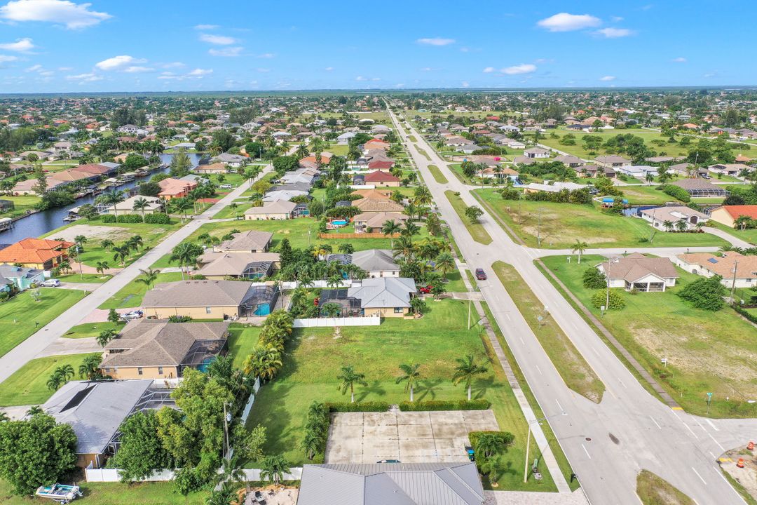 1612 Beach Pkwy W, Cape Coral, FL 33914