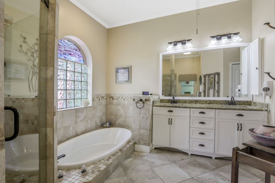 6705 Highland Pines Cir, Fort Myers, FL 33966