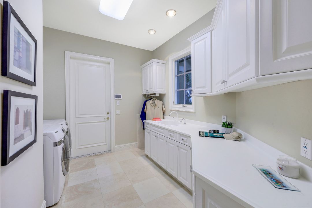 12627 Collier's Reserve Dr, Naples, FL 34110