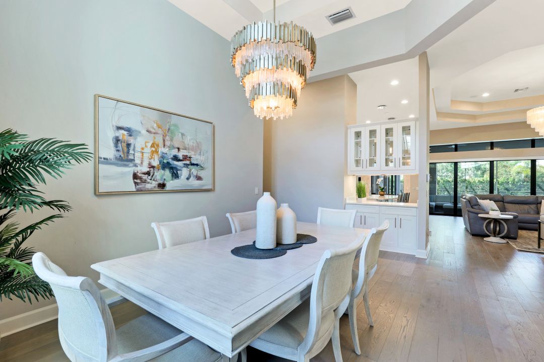 9018 Sorreno Ct, Naples, FL 34119