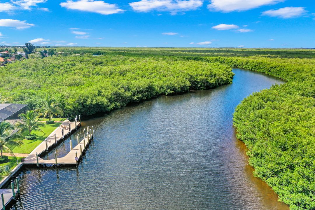 3920 Surfside Blvd, Cape Coral, FL 33914