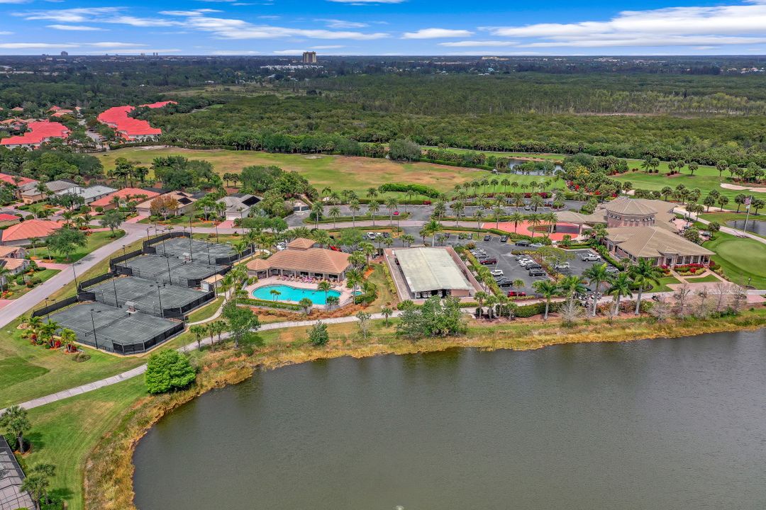 8902 Dartmoor Way, Fort Myers, FL 33908