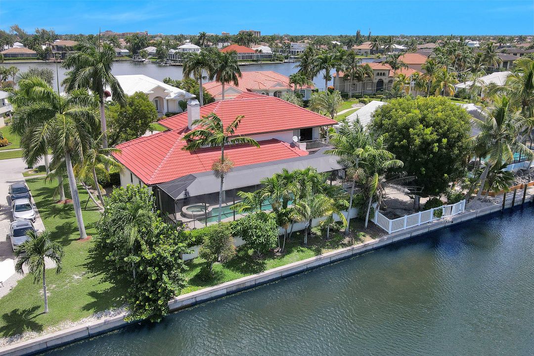 426 Spinnaker Dr, Marco Island, FL 34145