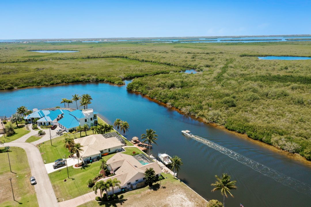 1020 NW 43rd Ave, Cape Coral, FL 33993