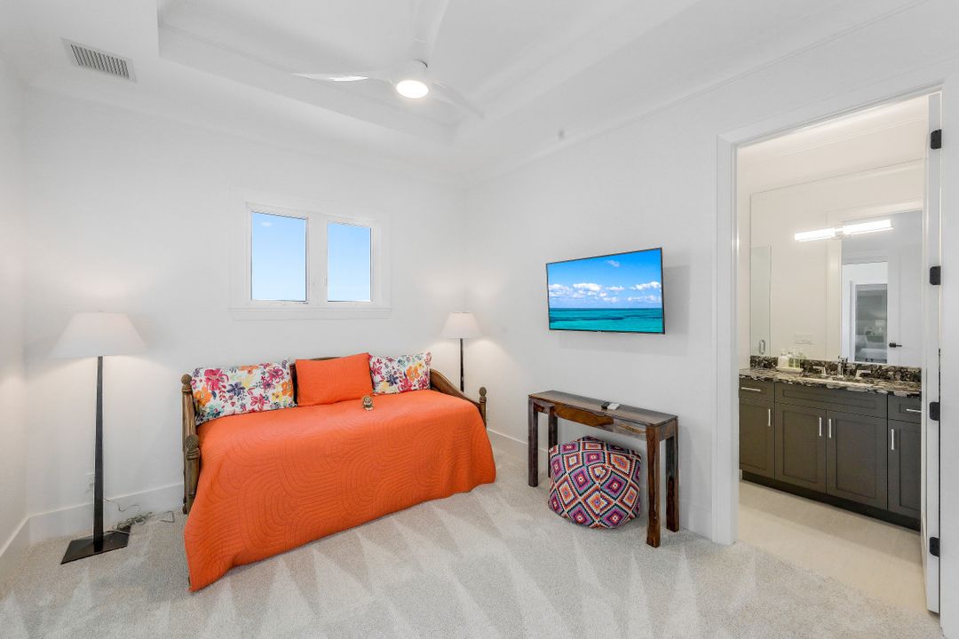 550 S Barfield Dr, Marco Island, FL 34145