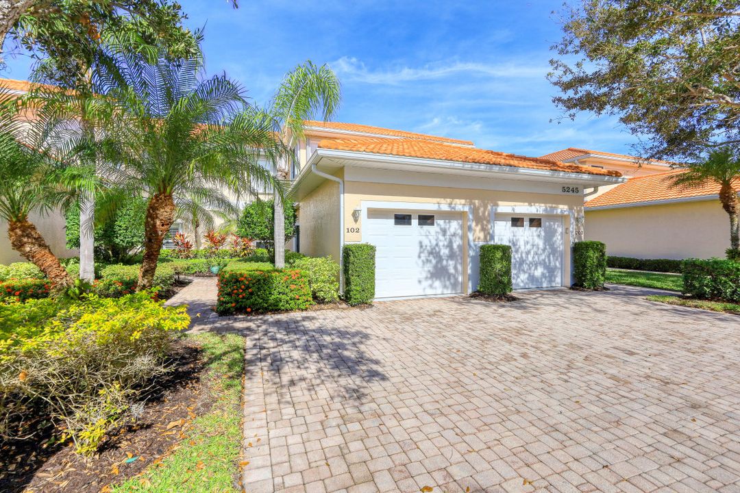5245 Birmingham Dr #102, Naples, FL 34110