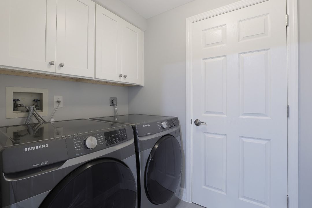 13105 Vanderbilt Dr #505, Naples, FL 34110