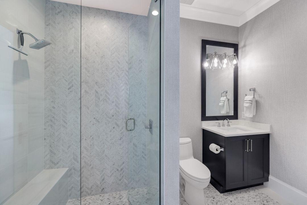 359 Warwick Way, Naples, FL 34110