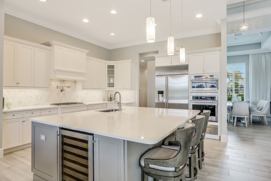 8981 Arrezo Ct, Naples, FL 34119