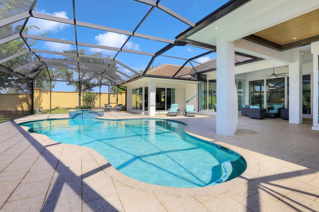 921 W Cape Estates Cir, Cape Coral, FL 33993