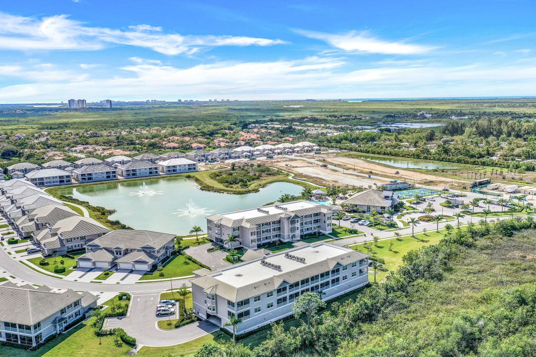 164 Indies Dr East #106, Naples, FL