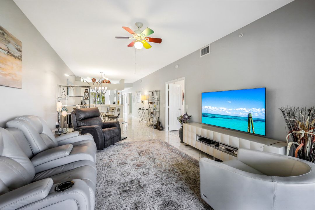 2365 Bayou Ln #3, Naples, FL 34112