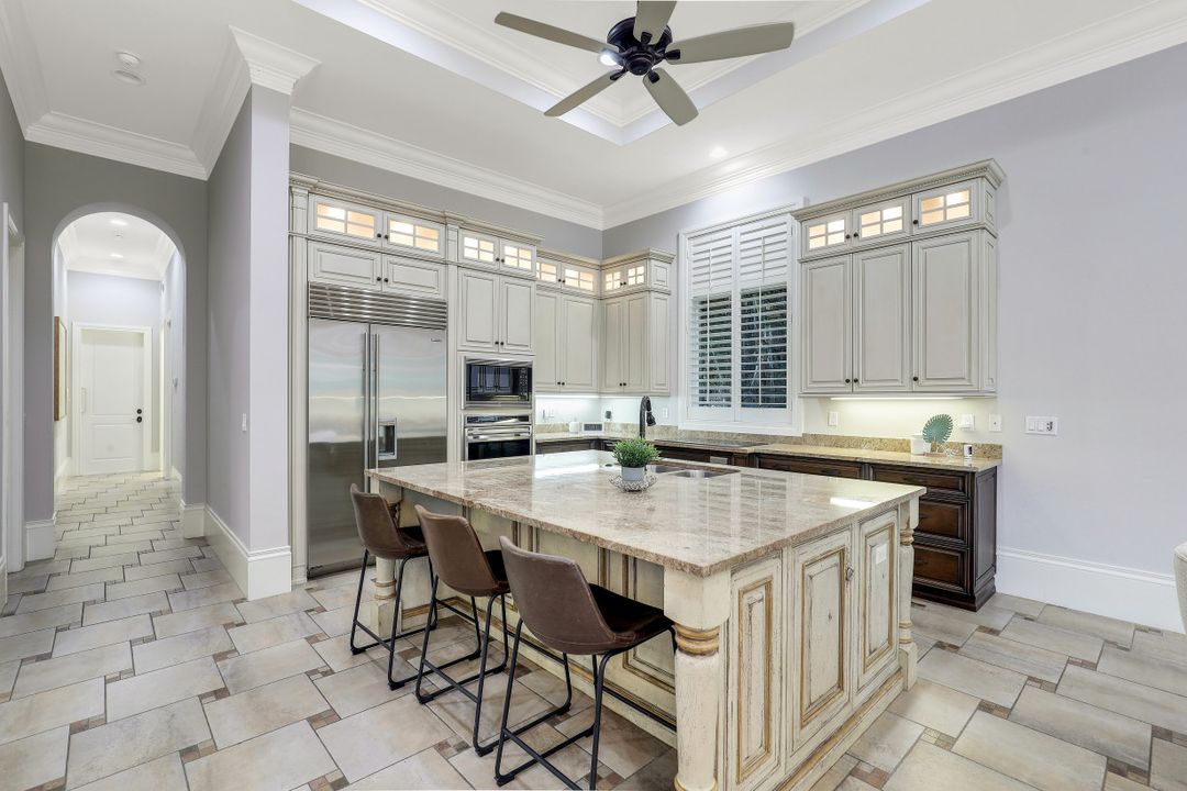 2228 Miramonte Ct, Naples, FL 34105