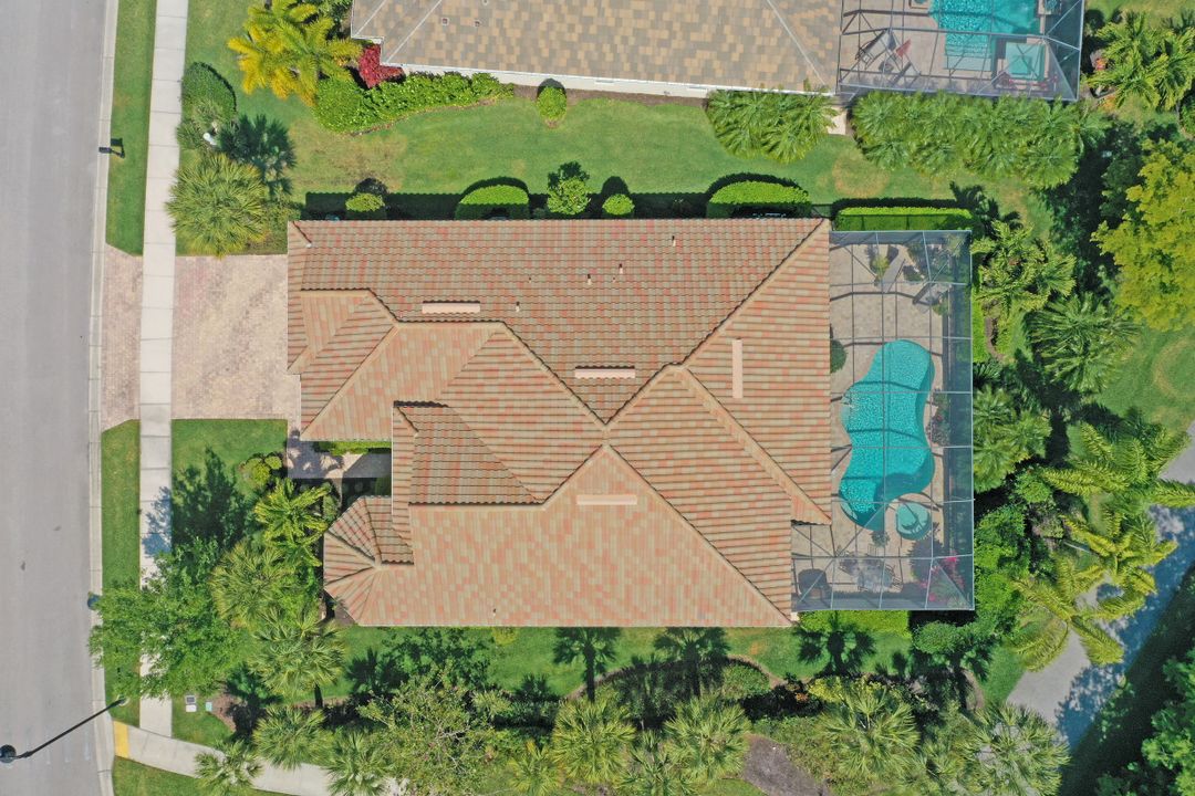 8962 Quarry Dr, Naples, FL 34120