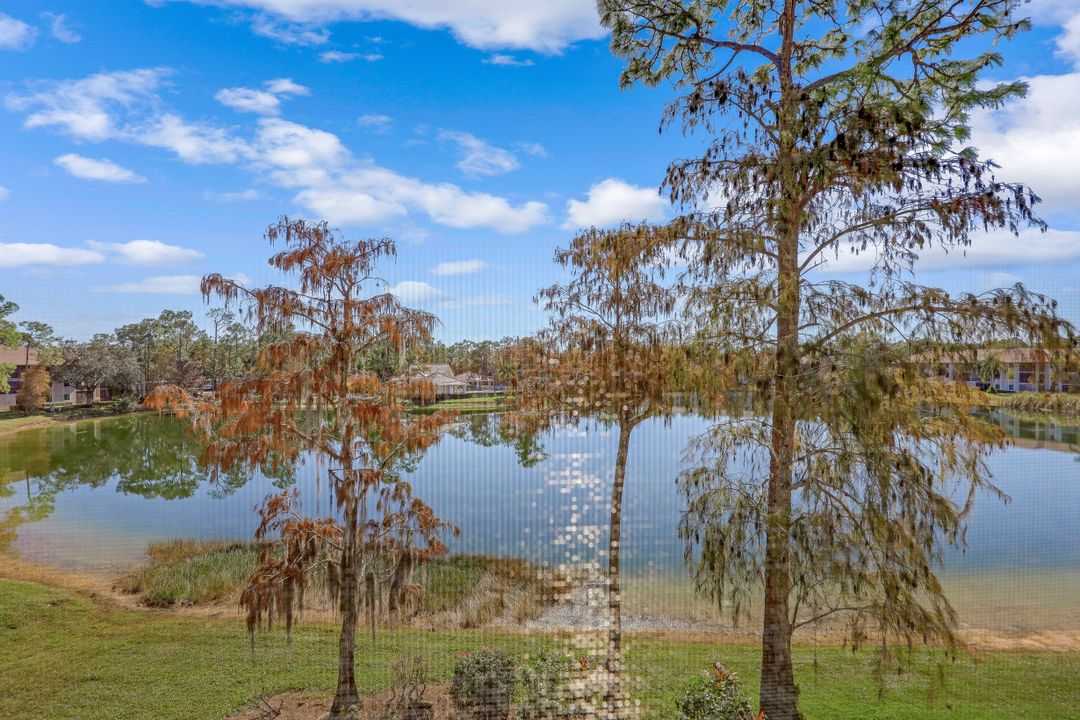 5784 Deauville Cir #B-302, Naples, FL 34112