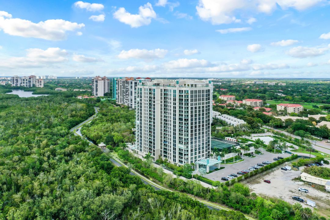 6897 Grenadier Blvd #504, Naples, FL 34108