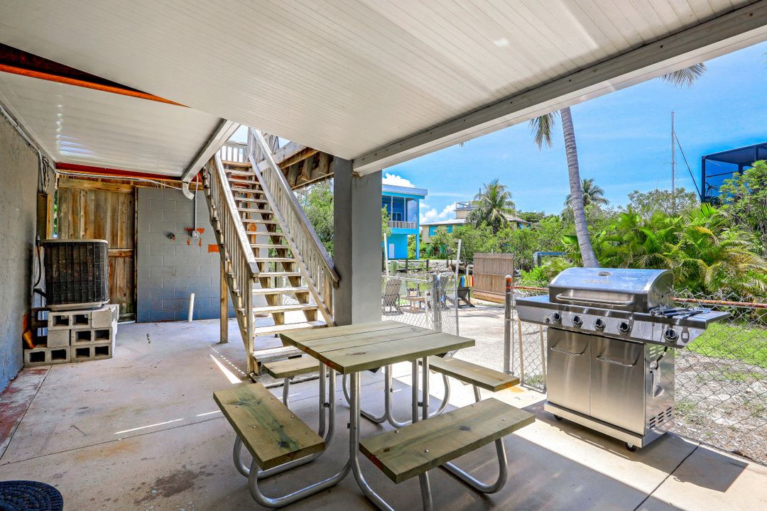 670 Palm Ave, Marco Island, FL 34145