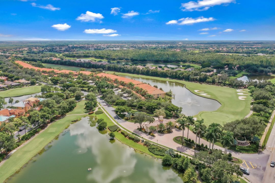 28637 Pienza Ct, Bonita Springs, FL 34135