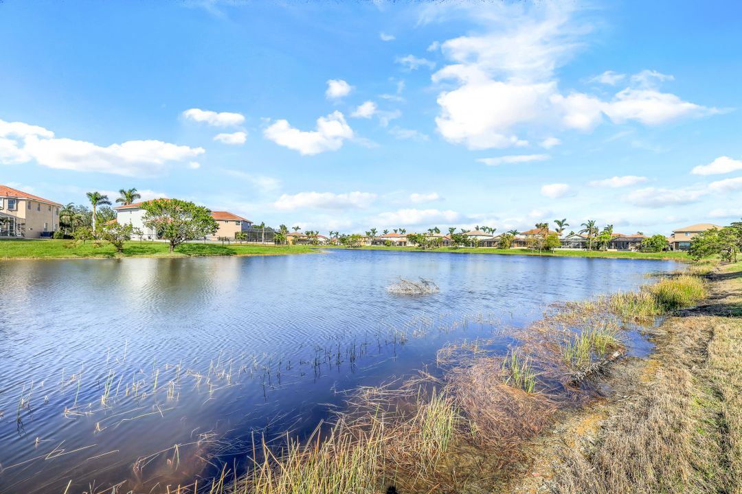 8615 Sumner Ave, Fort Myers, FL 33908