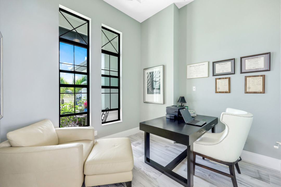 214 NW 32nd Pl, Cape Coral, FL 33993