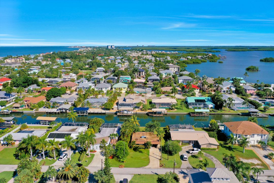 235 Ibis St, Fort Myers Beach, FL 33931