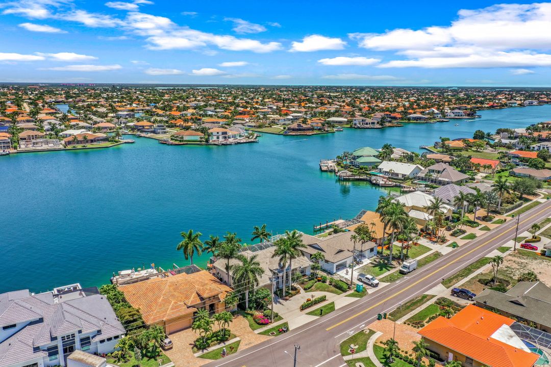 101 Landmark St, Marco Island, FL 34145