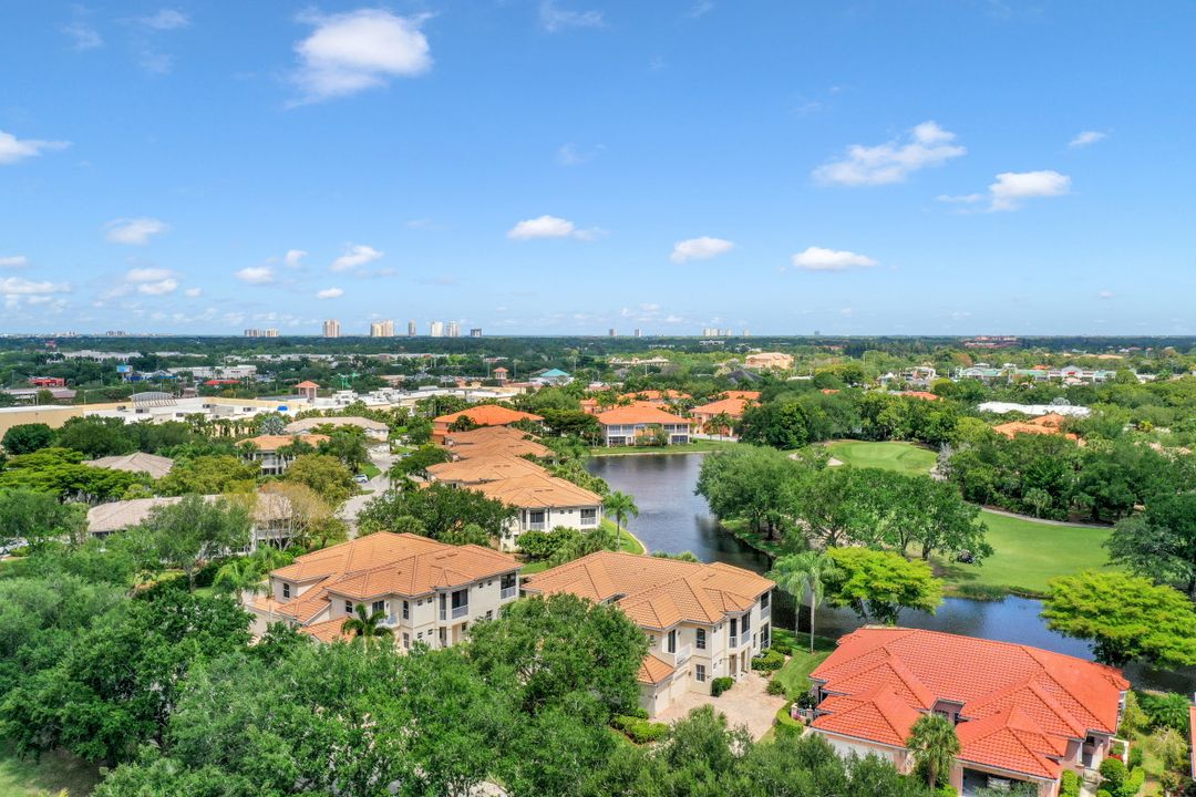 9111 Las Maderas Dr, Bonita Springs, FL 34135