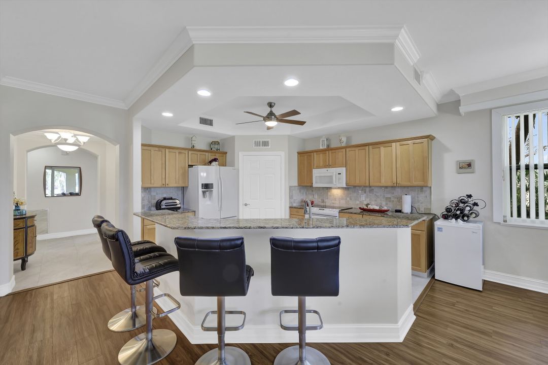 1276 Rialto Way #101, Naples, FL 34114