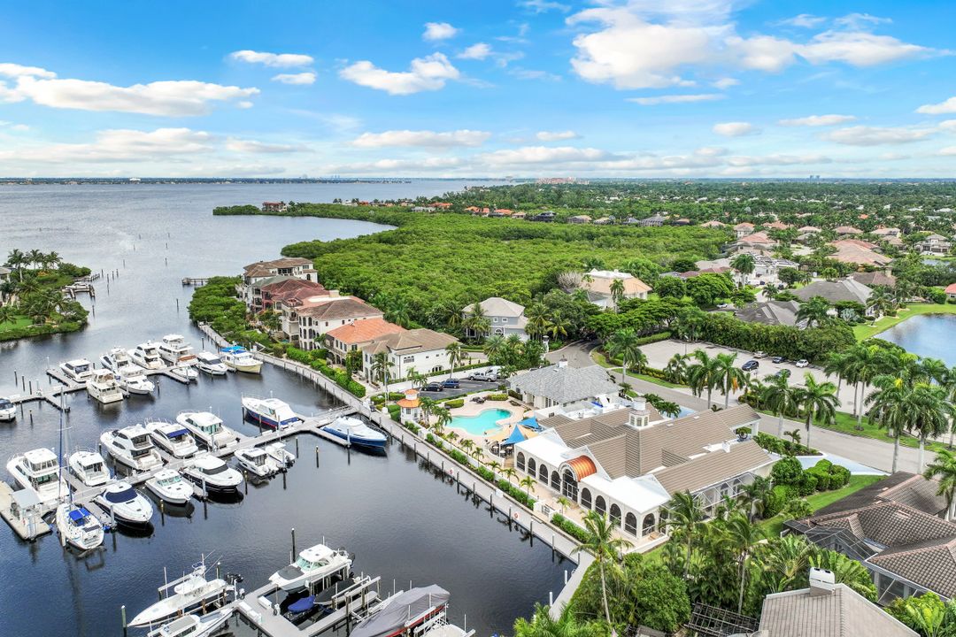 15720 Chatfield Dr, Fort Myers, FL 33908