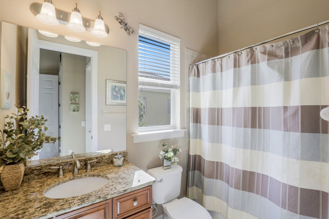 9005 Quarry Dr, Naples, FL 34120