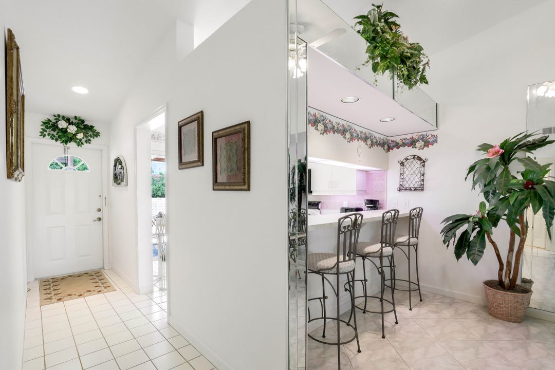 2420 Hidden Lake Dr #1006, Naples, FL 34112