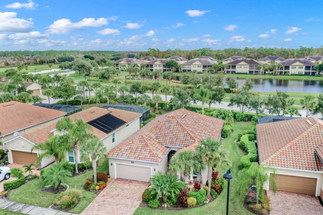 9574 Coquina Cir, Naples, FL 34120