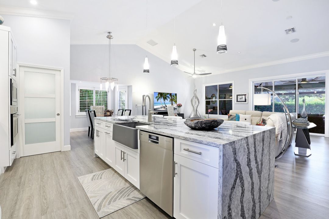 25050 Bay Cedar Dr, Bonita Springs, FL 34134