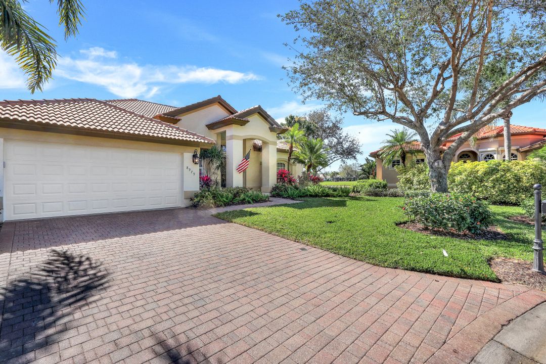 8979 Morgan Ct, Naples, FL 34113
