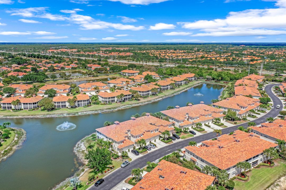 3062 Driftwood Way #4302, Naples, FL 34109