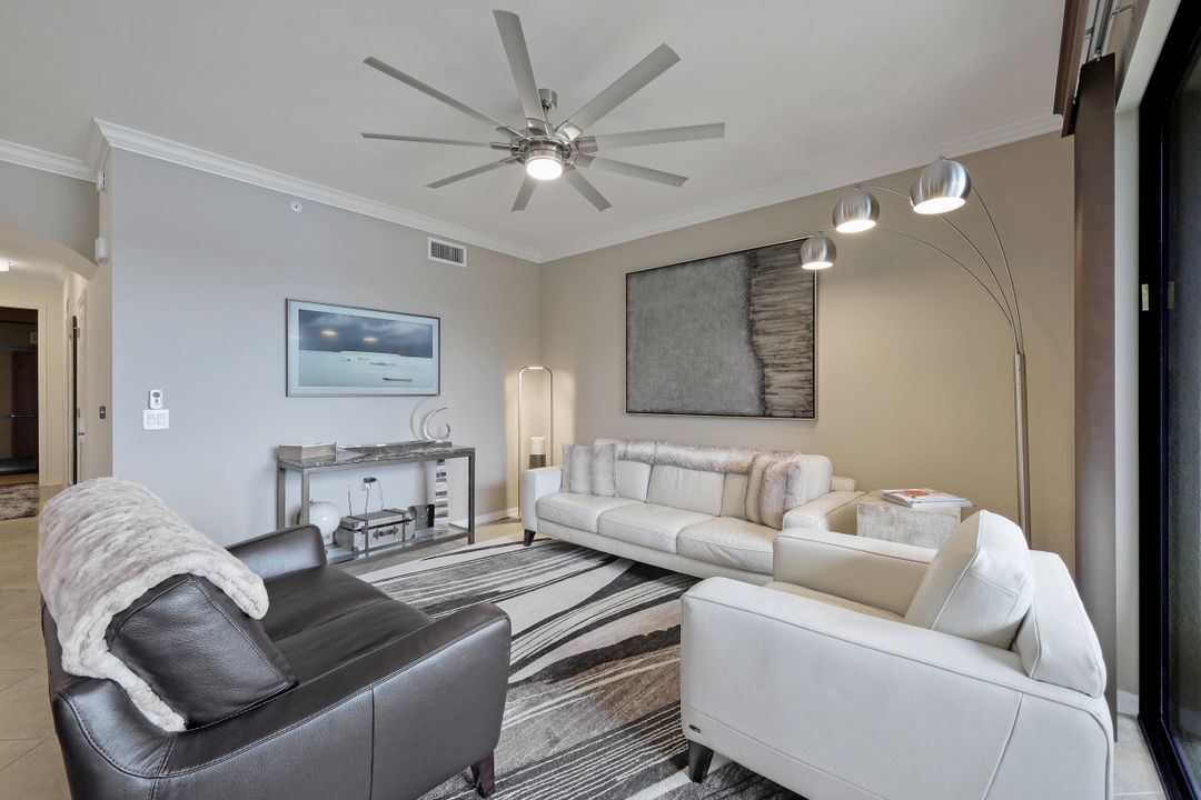 9731 Acqua Ct #522, Naples, FL 34113