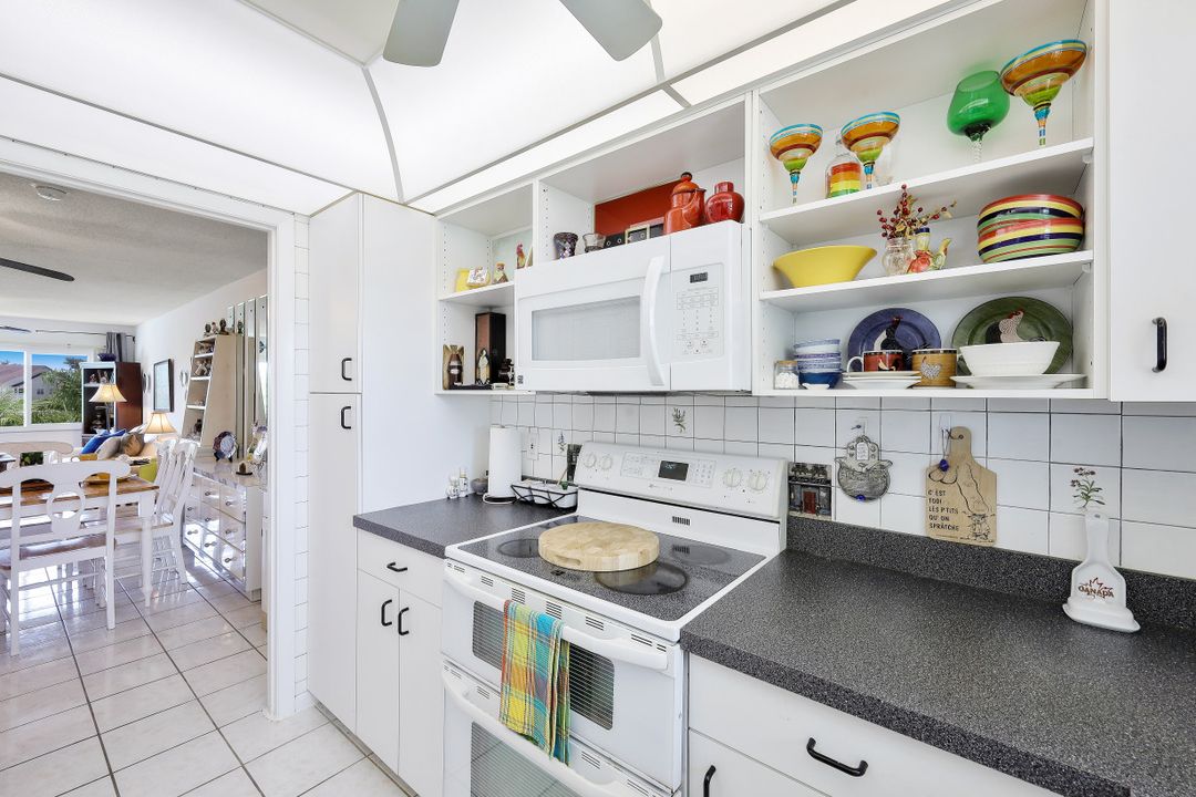 1010 Manatee Rd #B201, Naples, FL 34114